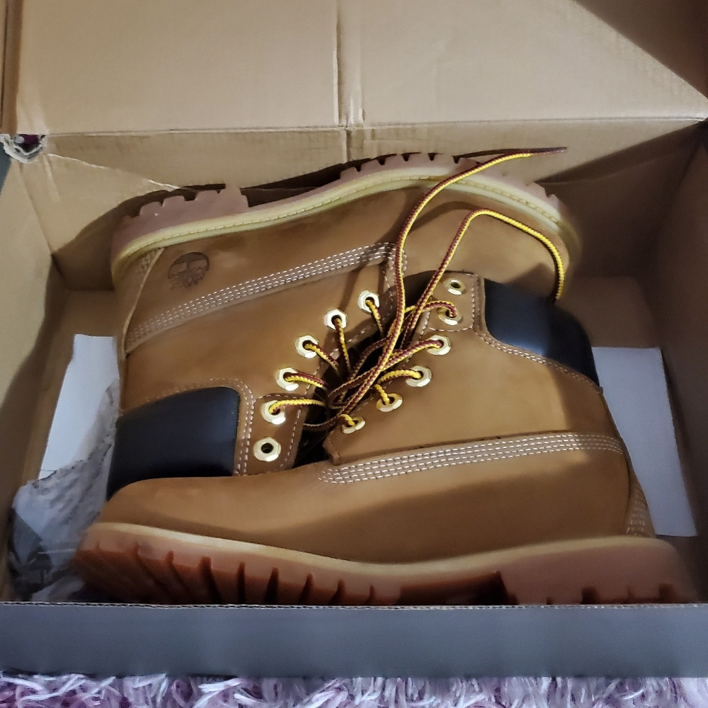 TIMBERLAND BOOTS
